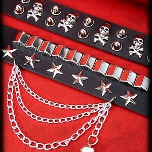 Grunge Punk Kpop 2pcs Star And Skull Decor Bracelet.